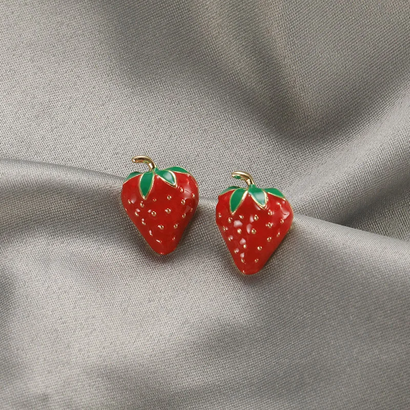 

Fashion Girls Are Cute Earrings Small Red Strawberry Earring Street Snap Web Celebrity Joker Stud Earrings Jewelry Accessories