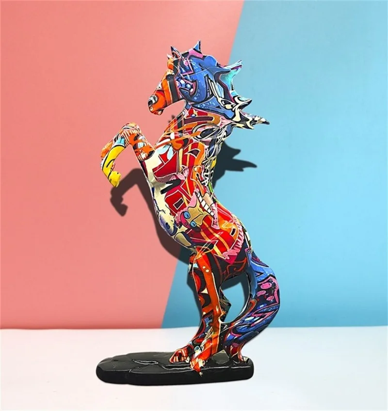 

Wine Cabinet Decoration Colorful Art Graffiti Water Transfer Horse Success Resin Crafts Home Furnishings Living Room Entrance