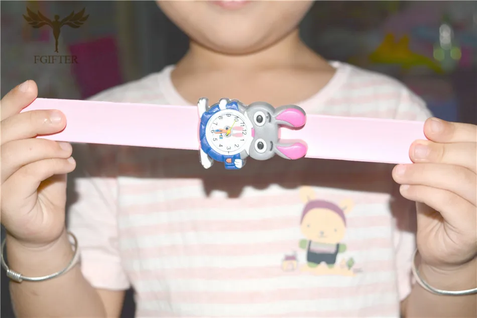 Hot Girls Princess Watches Pink Rubber Cinderella Watch for Kids Girl Plastic Quartz Wristwatch Children's Gift