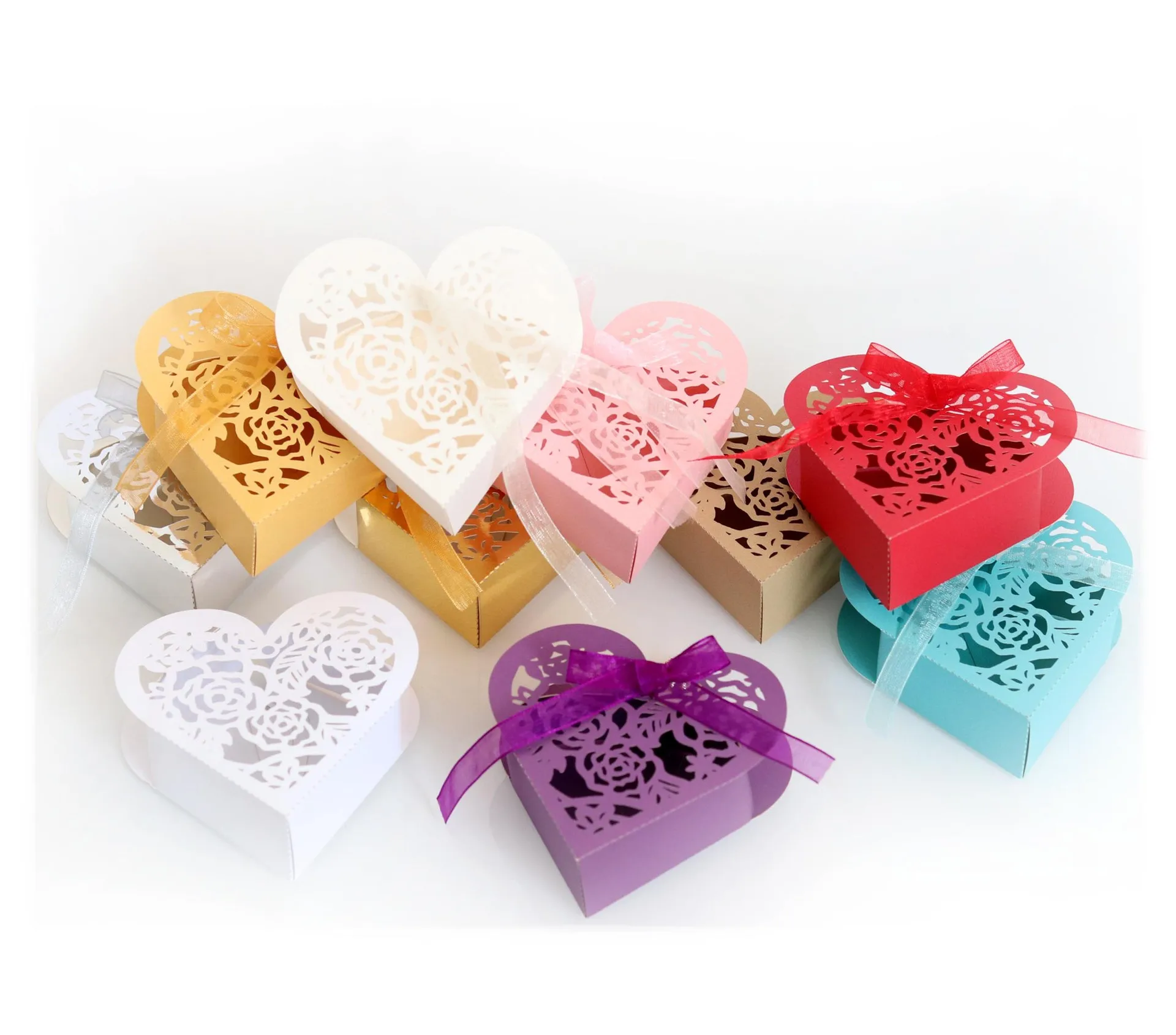 Hot Sale Love Heart Laser Cut Hollow Carriage Favors Gifts Candy Boxes With Ribbon Baby Shower Wedding Party Supplies