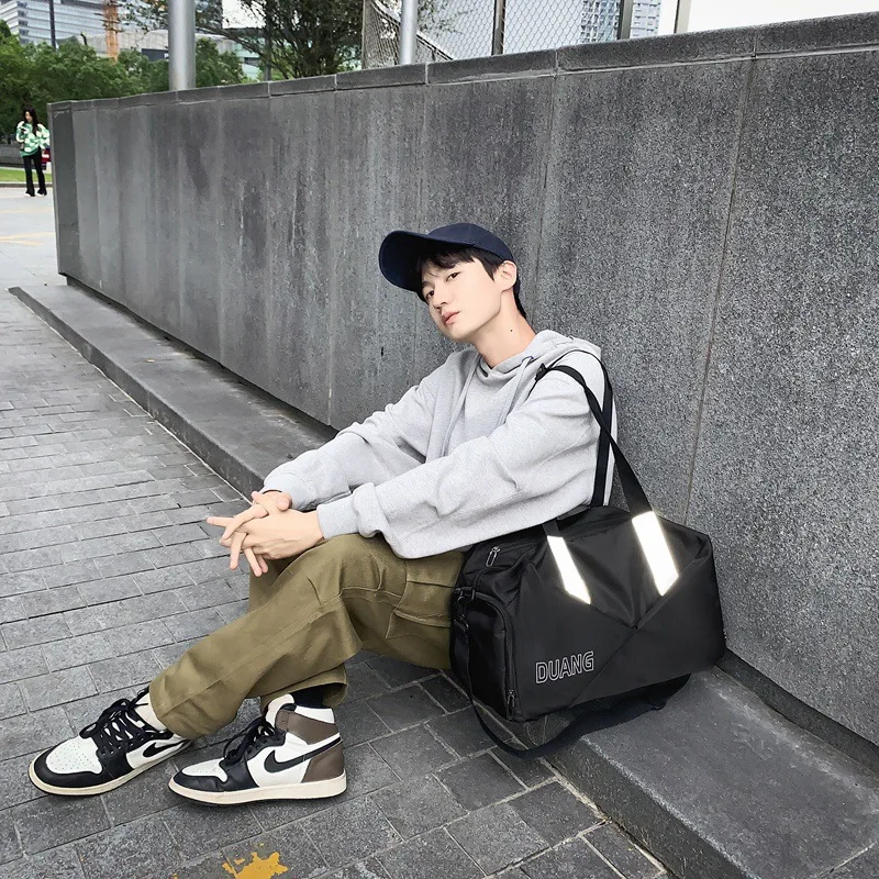 Lightweight Yoga Bag Sports GYM Bag Men Women Reflective Travel Shoulder Bag Waterproof Duffle Fitness Bag with Shoe Compartment