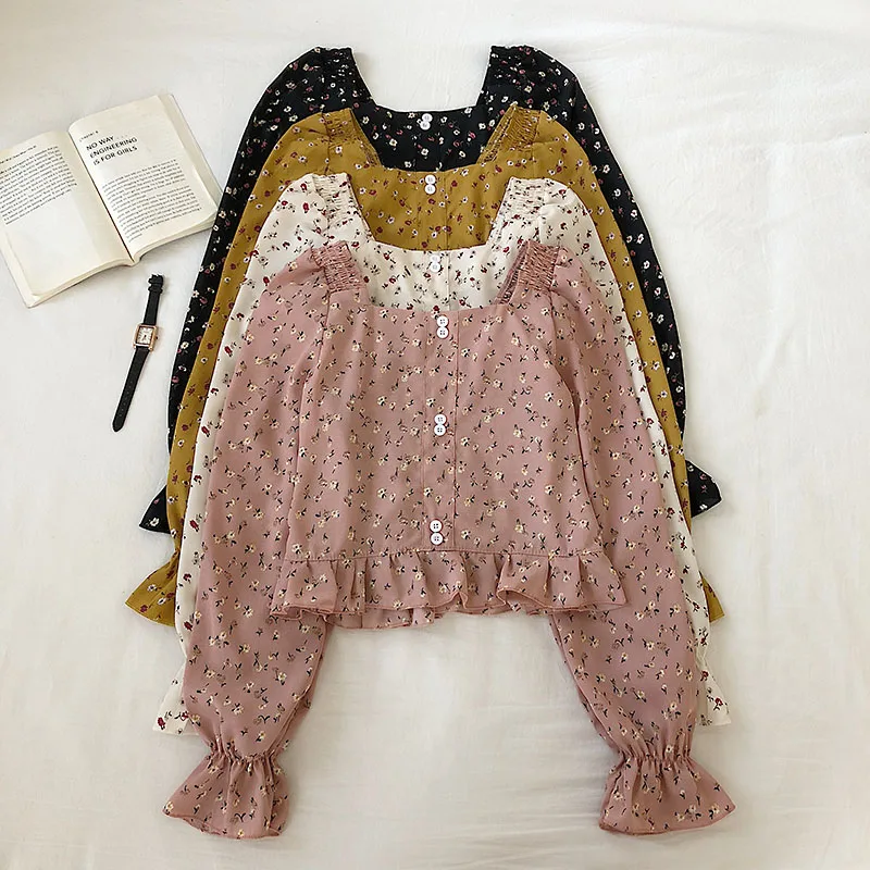 Женская блузка с цветочным принтом Only PLus длинным рукавом и v-образным вырезом на