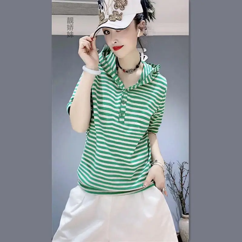 

Beautiful girl spring and Summer Cotton Retro elastic loose stripe hooded short sleeve T-shirt