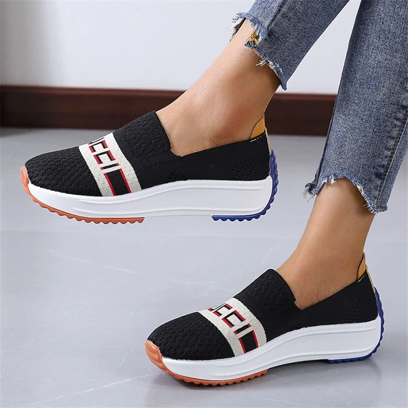 

Women Non-slip Lightweight Flat Shoes Comfortable Casual Sneakers Thick Sole Breathable Fashion Big Size35-43 2021 New