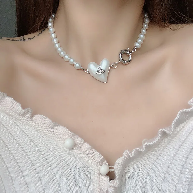 

MASA Fashion Baroque Irregular Pearl Lock Chains Necklace Geometric Angel Pendant Love Necklaces for Women Punk Jewelry
