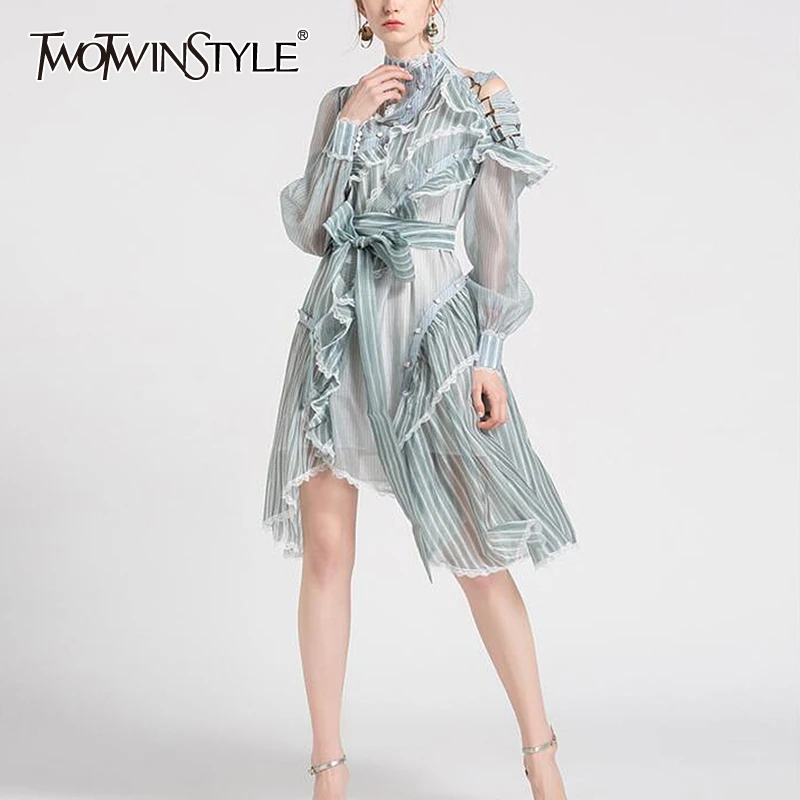 TWOTWINSTYLE, Полосатое платье, женское, с оборками, с открытыми плечами, с рукавом-фонариком, с поясом, высокая талия, асимметричные платья, весна, новинка