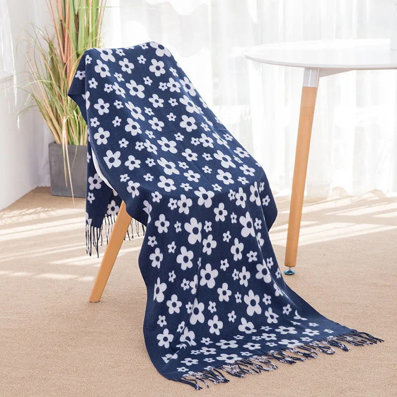 

Новый Стиль Китайский качественный шелк осень-зима женский пляжный утепленный модный головной платок шарф Женская кашемировая шаль с цвет...