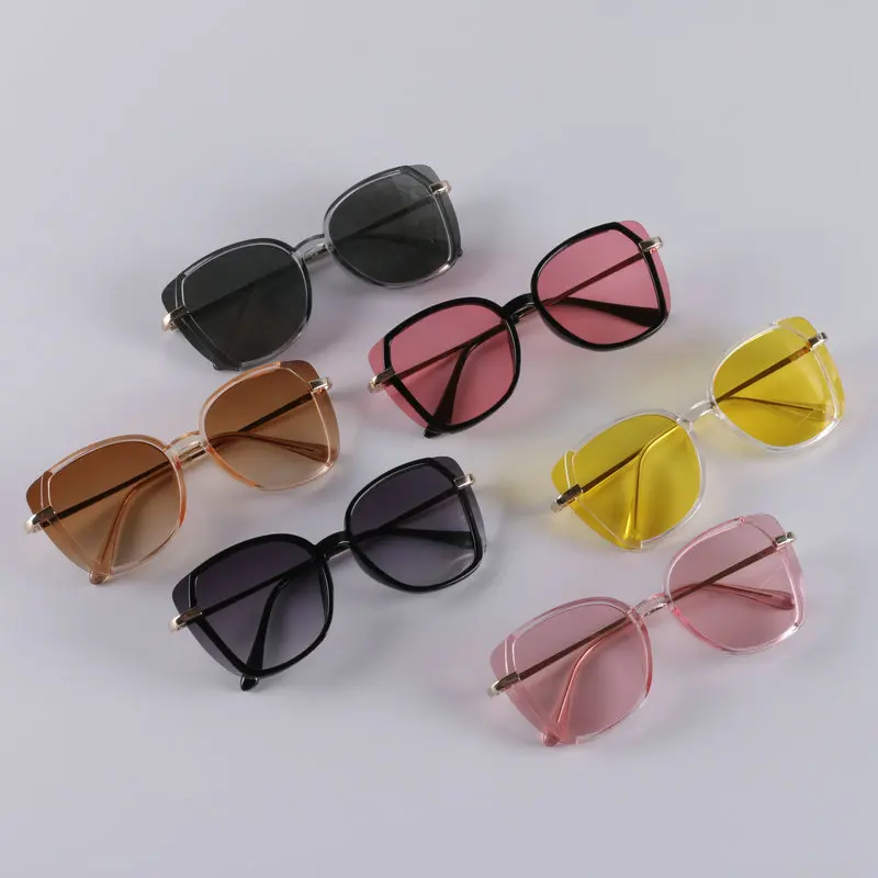 

Модные женские поляризационные солнцезащитные очки, высококачественные женские очки из металлического сплава в прозрачной оправе, разноц...