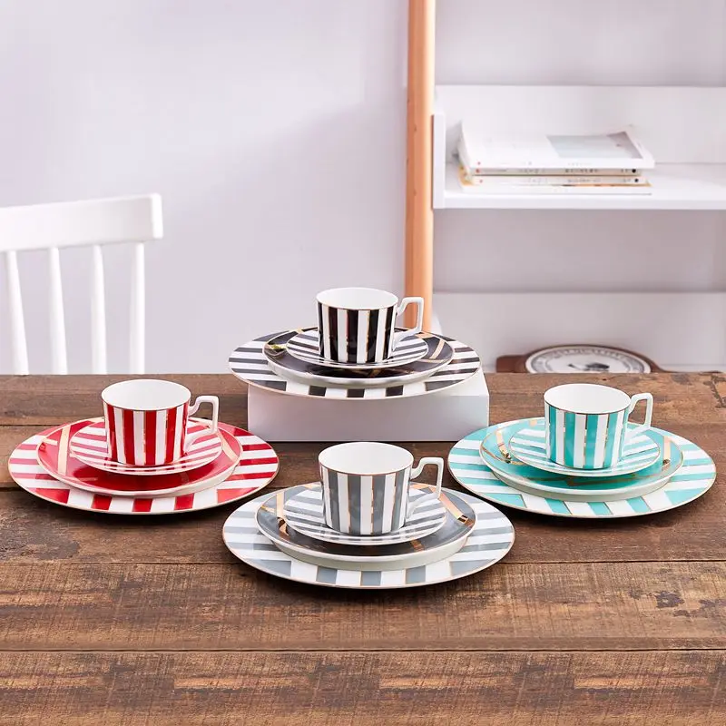 

8 and 10.5 inch Gold Inlay Dinner Plate Luxury Accent Plates Salad Plate Cake Plate Ceramic Dinnerware set