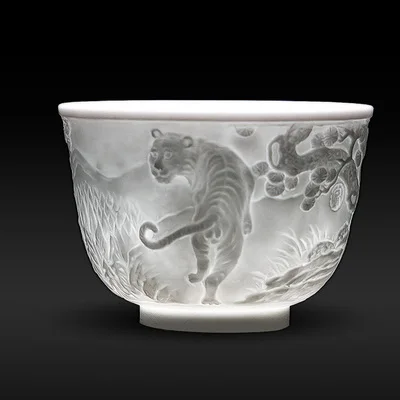 Tiger Китайский стиль 12 Благоприятный Зодиак керамические резинки 3D чайная чашка кунг-фу чай пуэр фарфоровая чайная чашка набор чайная церемония подарки 100 мл - Цвет: Tiger