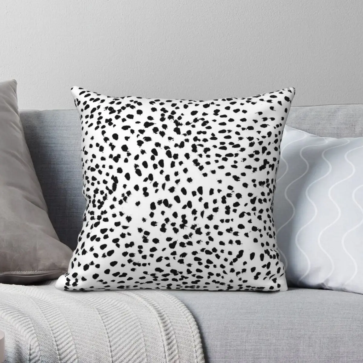 

Nadia Black And White Animal Dalmatian Spot Square Pillowcase Polyester Velvet Linen Zip Decor Pillow Case for Bed Cushion Cover