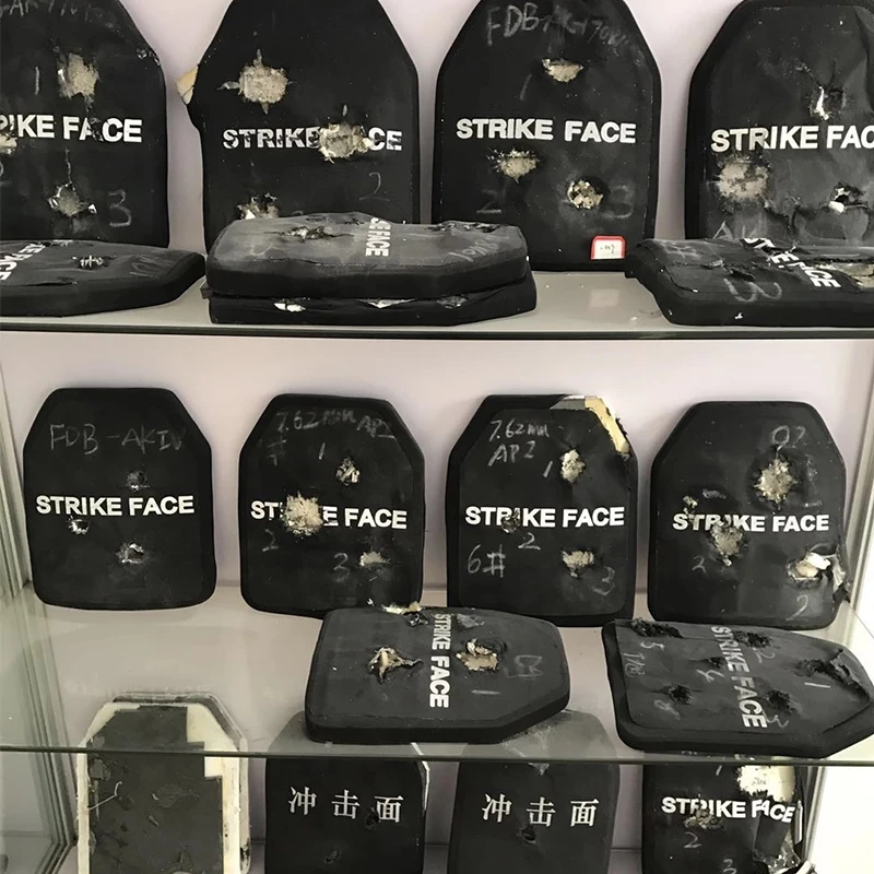 Пуленепробиваемые панели класса 3A покрыты композитной вставкой из полиэтилена