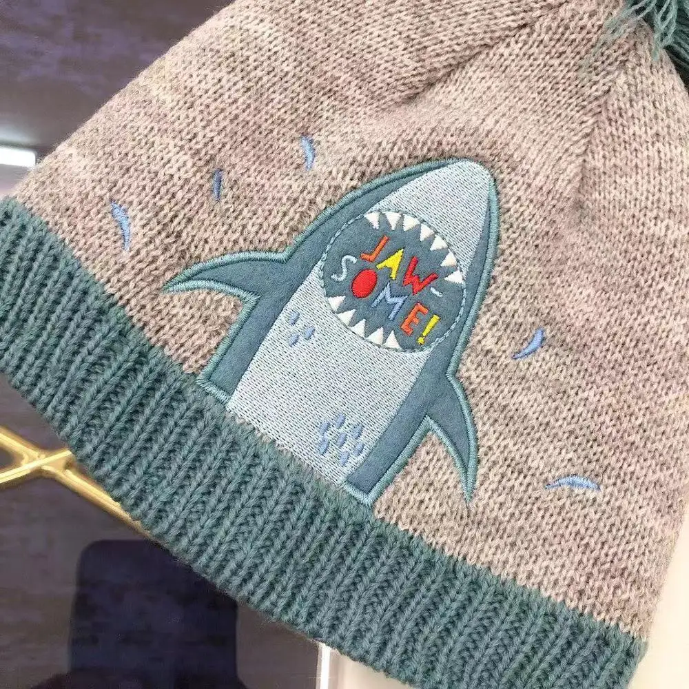 

Winter new children's knitting wool + knitting gloves two piece set high end children's wear children's hat gloves foreign style