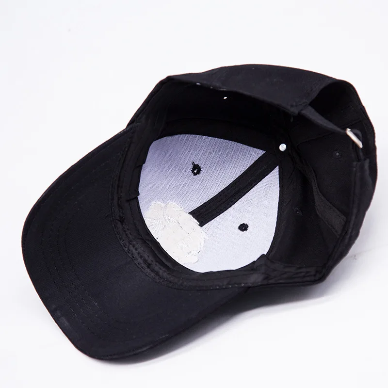 Бейсболка унисекс хлопковая черно-белая регулируемая в стиле хип-хоп |