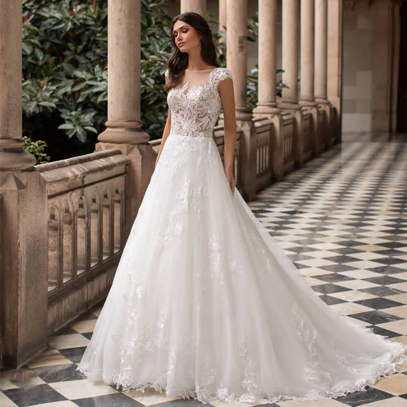 

Elegant Short Sleeves O-Neck Wedding Dress Lace Applique Spaghetti Strap Illusion Tulle Prom Gown 2021 Court Train Bride Gown