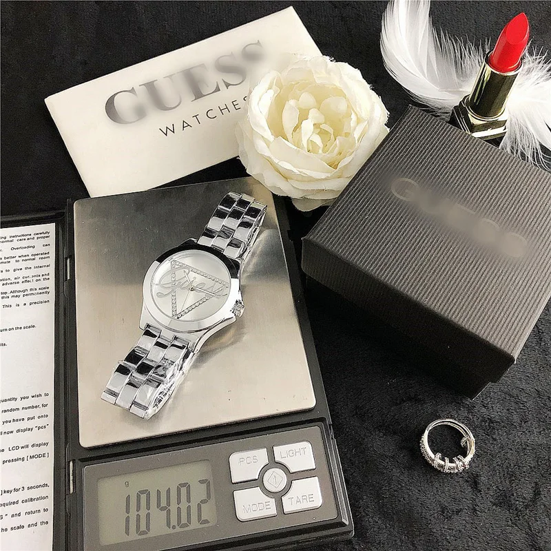 

YUNAO 2021 Quartz Watch Inverted Triangle Alloy Trend Watches Men's and Women's Fashion Watches Hot Sale Popular Women's Watches