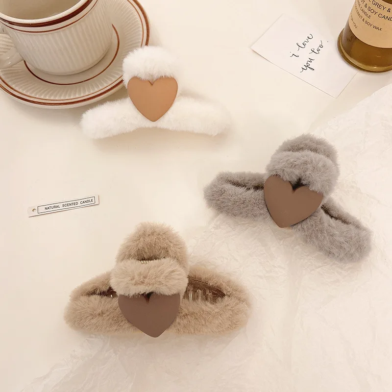 

Korea Plush Hair Pin Clip Faux Fur Hairpin Comb Clip Autumn and Winter Hairpin Fashion Ladies Hairpin Hair Accessories
