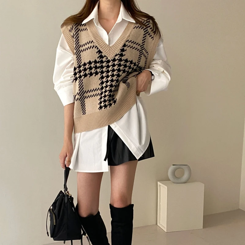 

Short Knitted Vest Female Autumn And Winter Lazy Aging Retro Outside V-Neck Vest Female Loose Plaid Sweater Vest