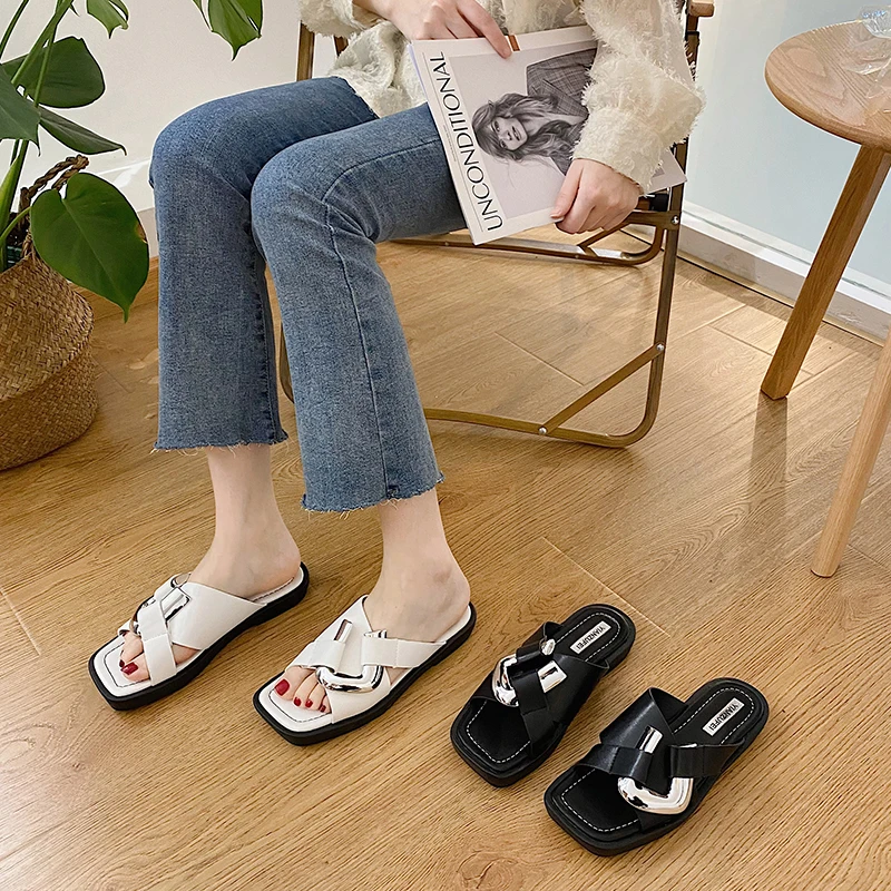 

Shoes Woman 2021 Slippers Summer Rubber Flip Flops Luxury Slides Low Pantofle Hawaiian Designer Flat New Soft Rome Scandals PU