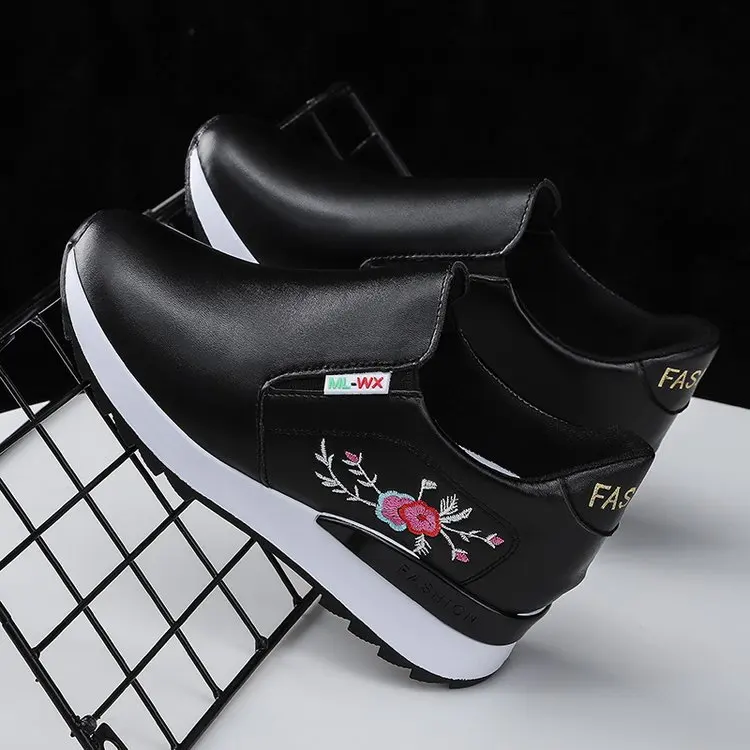 

2020 Autumn New Elevator Slanted Heel Loafers Loafers White Shoes Embroidered Flower Sneakers Women
