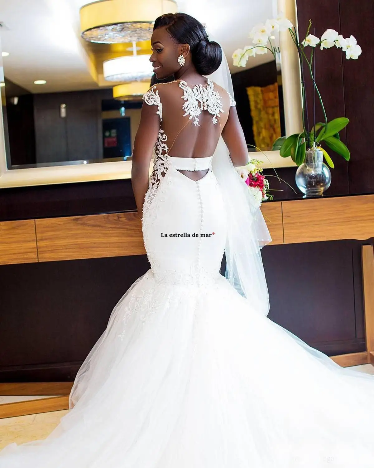 

African Wedding Dress Tulle Applique Beaded Short Sleeve Backless Sexy Mermaid bridal gown Sweep Train vestido de novia sirena