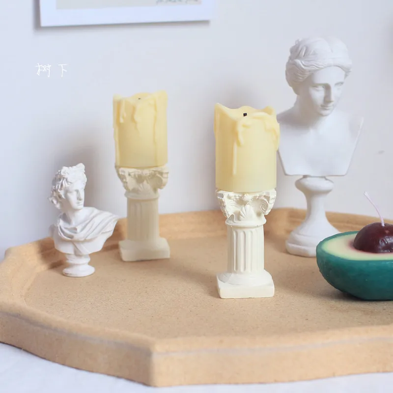 Мини подсвечник в ретро стиле электронный декоративный виде портрета римского