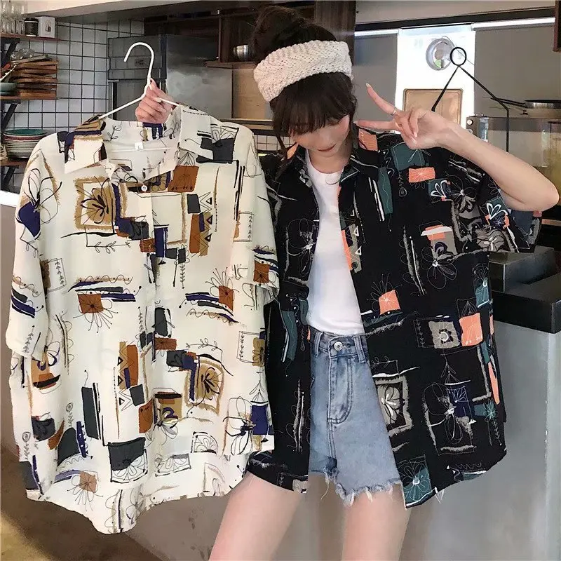 

2021 High Quality Hawaii Beach Printed Shirt Men's Short Sleeve Loose Retro Printed Fashion Shirt Ins Style Slim Casual Men's