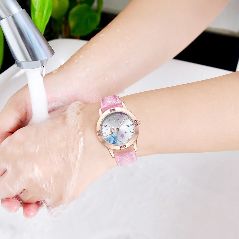 Светящиеся кварцевые часы с ремешком из мягкого полиуретана и кристаллами от AliExpress WW