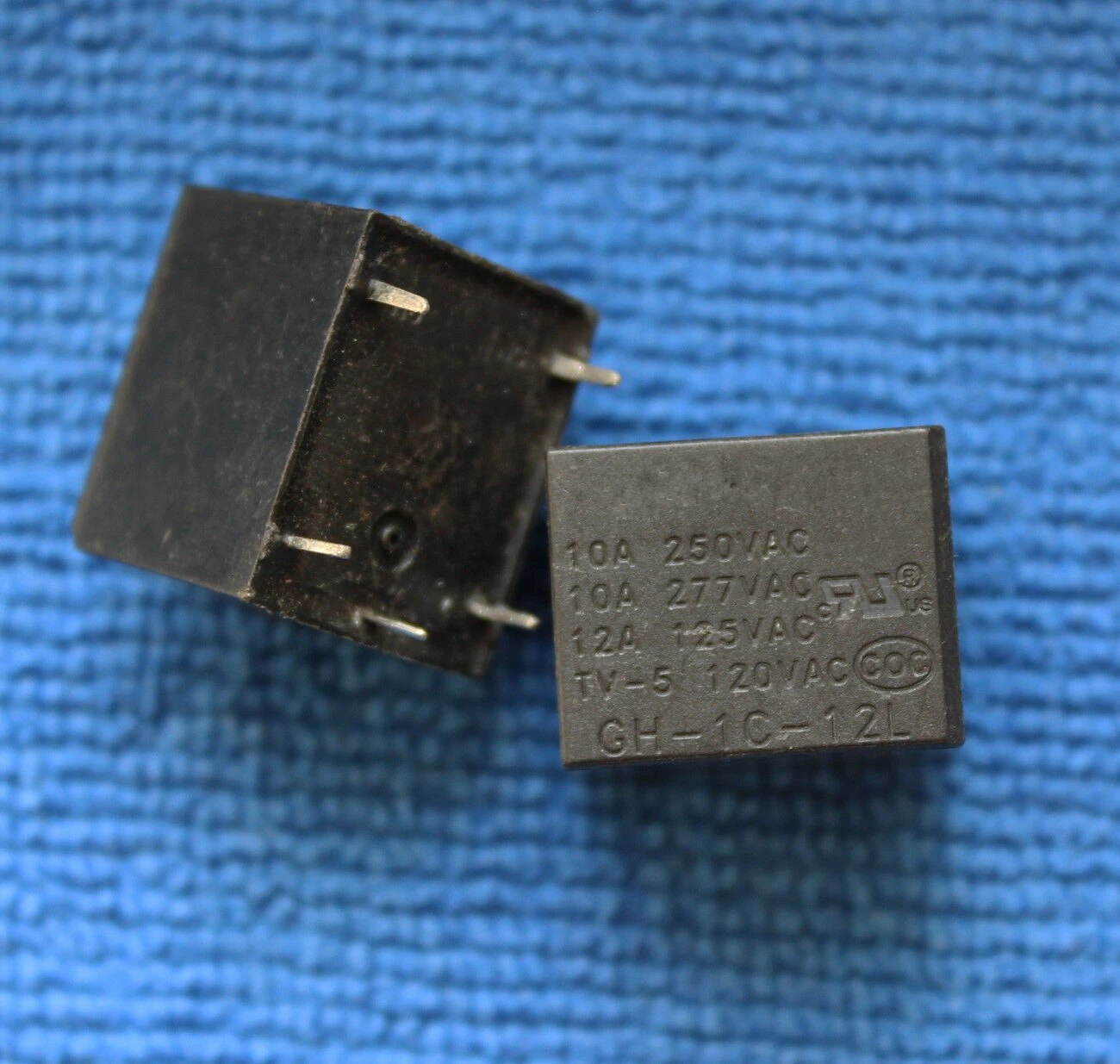 Золотое реле 12 в пост. Тока 1 шт. 4 контактное с разъемами типа pin и 1|Реле| |