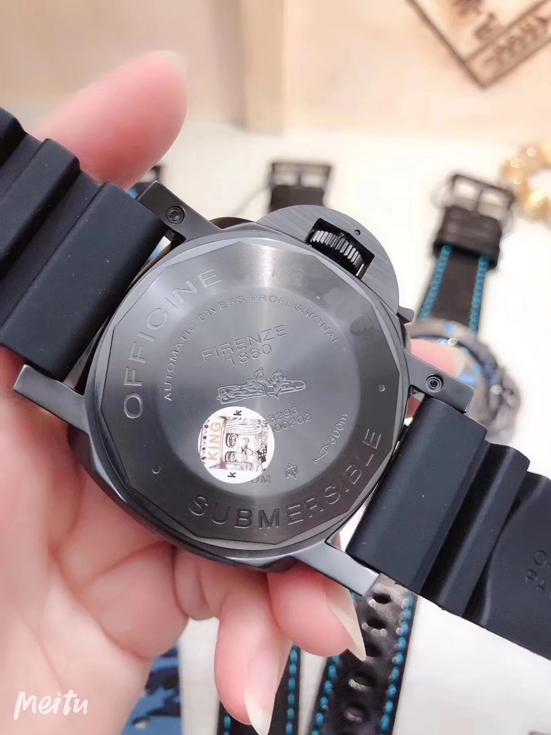 

Classic New Men Automatic Mechanical Sapphire Stainless Steel Titanium Black Rubber Leather Carbotech Bezel Luminous Watch