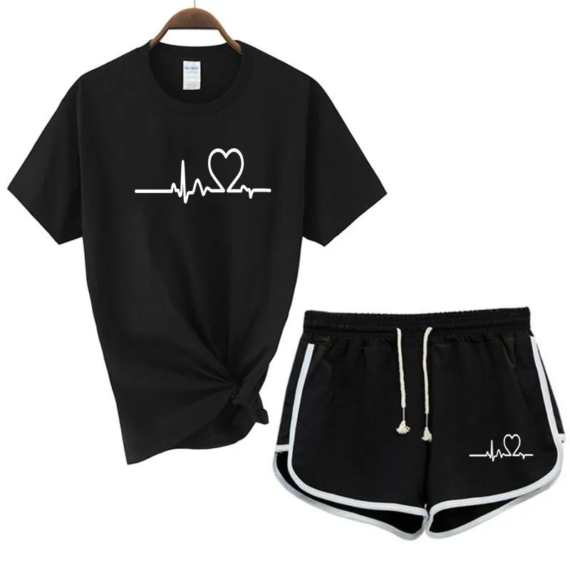 

2021 Summer Love Ladies Printed T-shirt + Shorts 2-piece Set Large Cotton Ladies Sports Suit Jogging Fitness Girl Short Sleeve