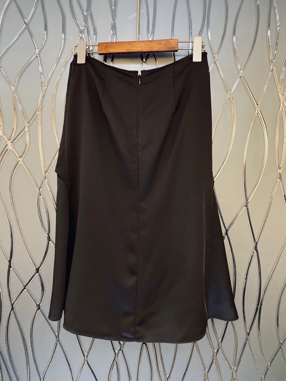 

Autumn and winter 2020 new women's solid color decoration irregular hem split fashion versatile skirt 1205