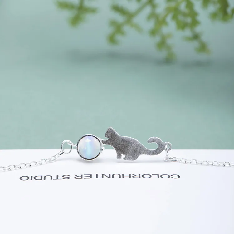 

Boho Female White Moonstone Pendant Necklace Charm Silver Color Wedding Necklace For Women Cute Small Cat Chain Necklace