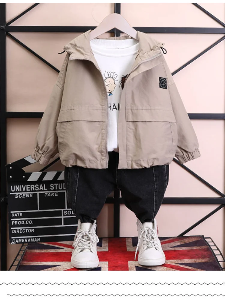 Модные куртки с капюшоном для мальчиков Детская верхняя одежда Милая ветровка