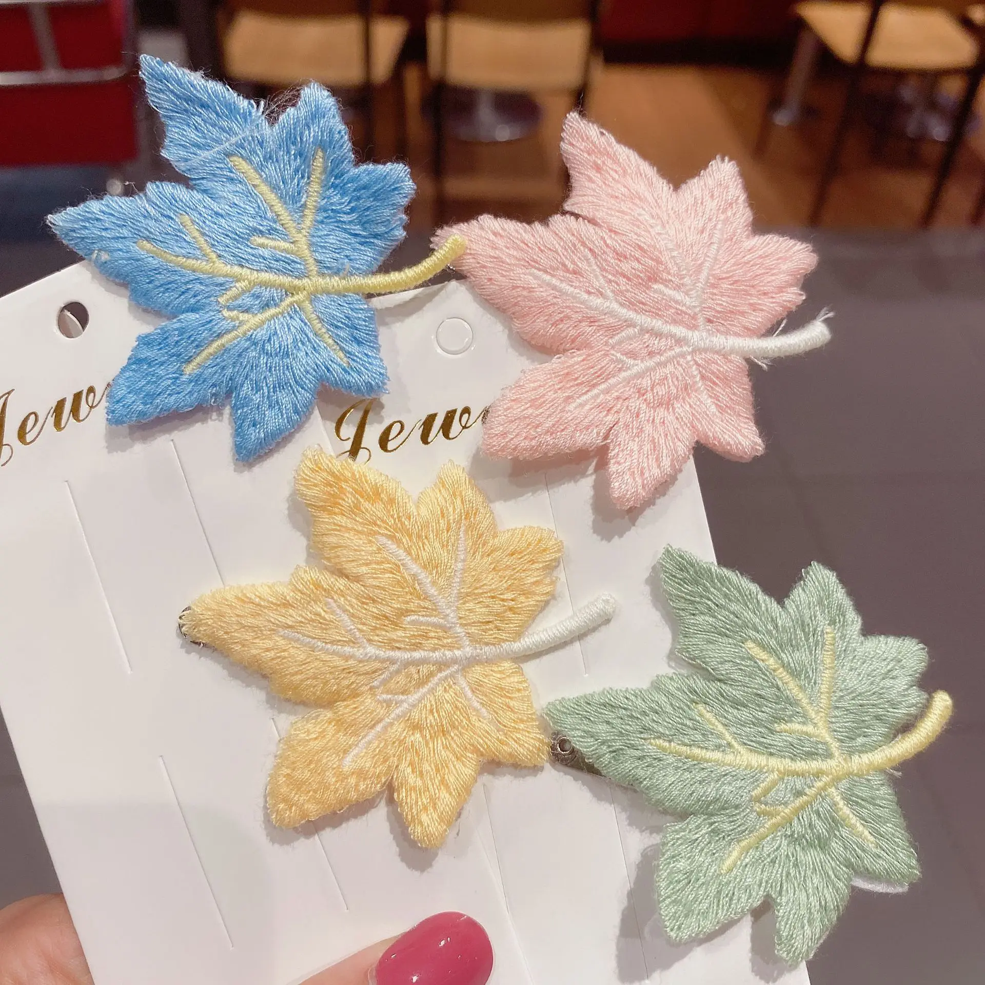 Уникальная женская заколка простой Изысканный Цвет кленовый лист форма для