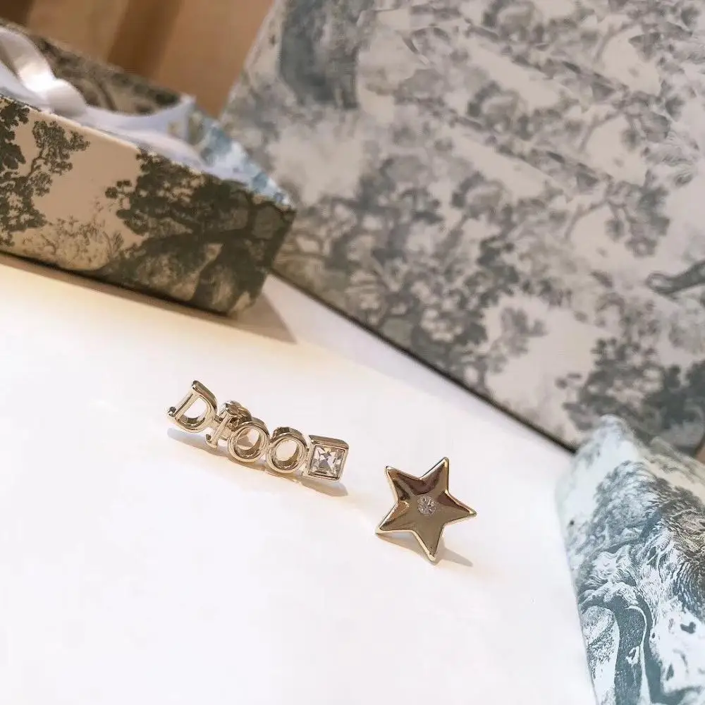 

C1969 Fashion jewelry 925 silver needle simple asymmetric letter square zircon earrings fashion star personality ear clip