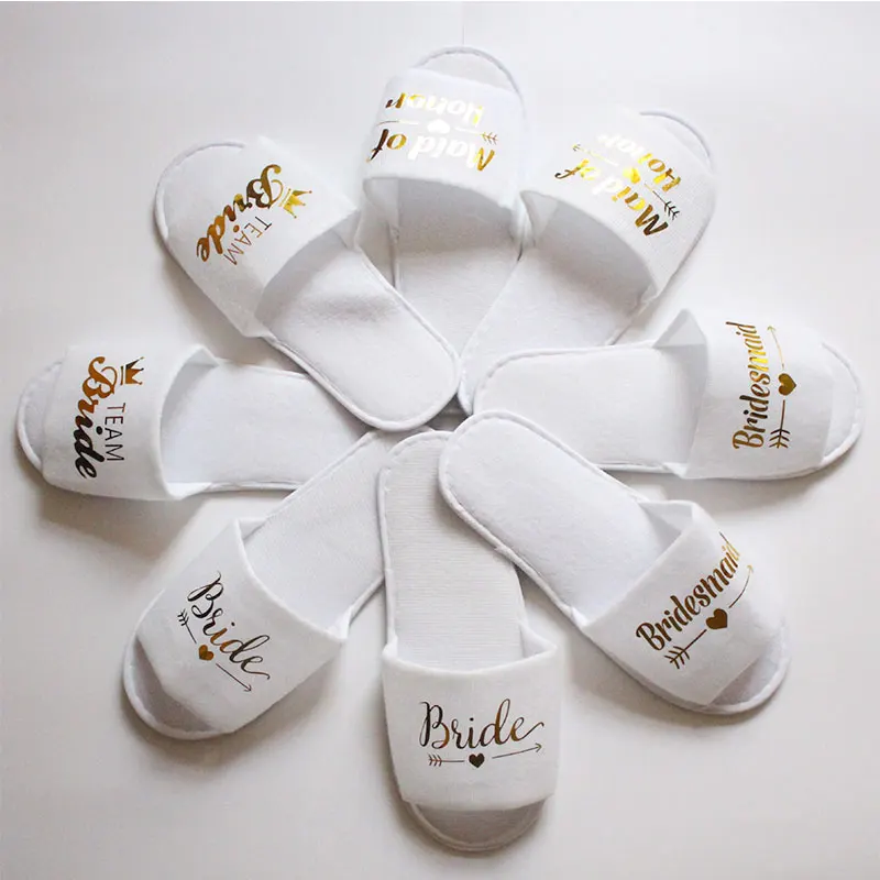 

1Pair Gold Glitter Letter Print Travel Spa Disposable Slippers Wedding Party Slippers Soft Closed Toe Unisex Home Guest Slippers