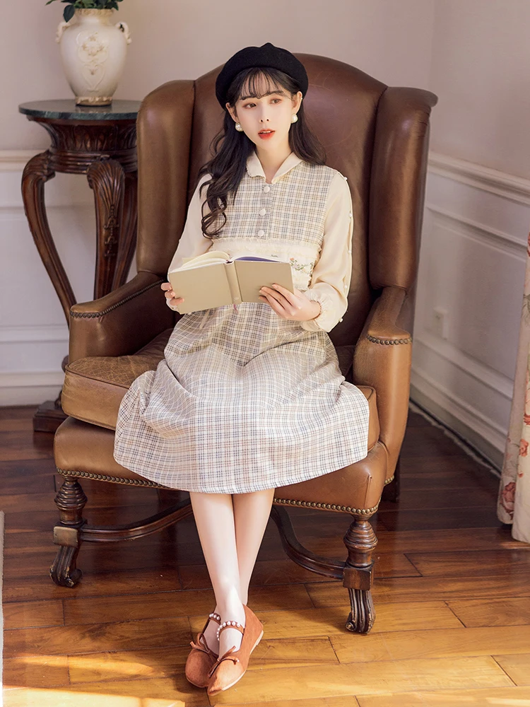 

Restore ancient ways the embroidered stitching grid cloth dress