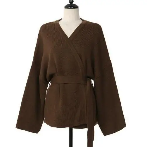 

ZHISILAO Lace Up V Neck Cross Winter Knitted Sweaters Women Winter 2020 Off-shoulder Sexy Oversized Sweater Cardigans Women