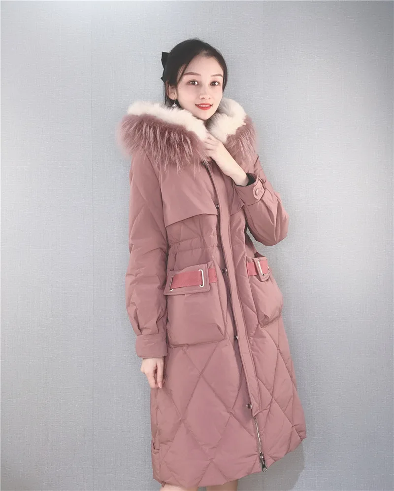 

Женский пуховик средней длины, куртка на белом утином пуху с капюшоном и большими карманами на талии, новинка зимы 2020