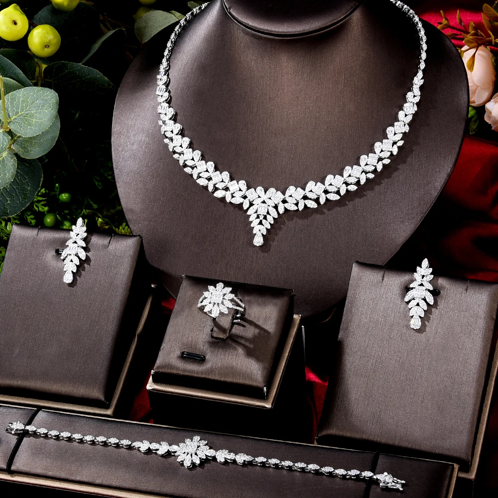 Soramoore Luxury Famous Brand Bling Bling Sequins Nigerian Dubai Jewelry Sets For Women Cubic Zircon Wedding Bridal Jewelry Set