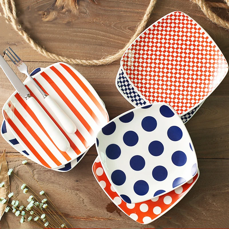 С геометрическим рисунком с изображением сыр пластин цвета слоновой кости