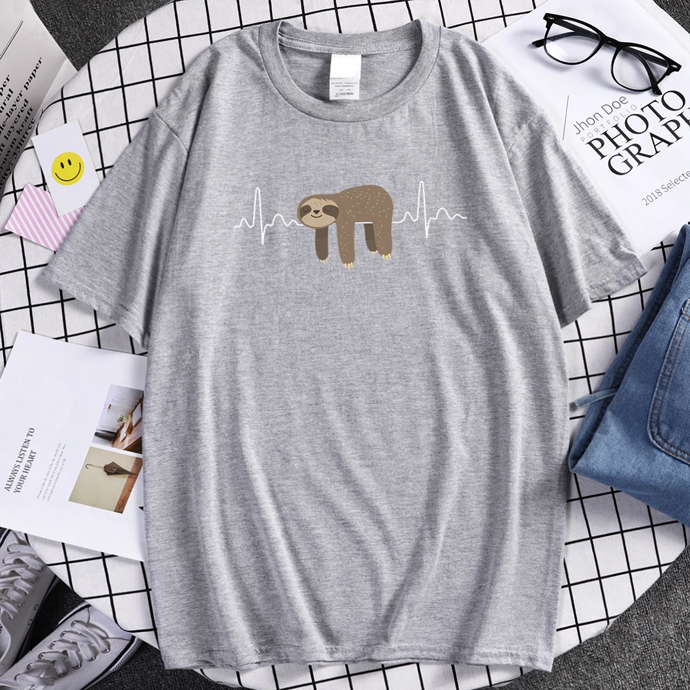 

Sloth Resting On Tummy Printed Male Tshirts Summer Comfortable T-Shirts High Quality Clothing Fashion Breathable Man's T-Shirt
