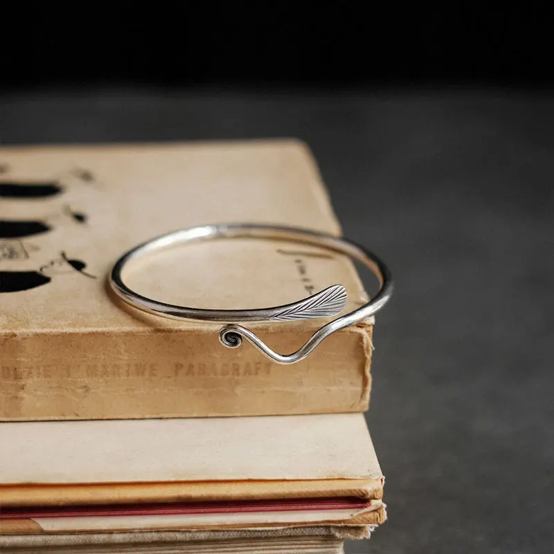 

MEYRROYU Sterling Silver Unique Design Irregular Feather Pattern Wave Bangle Female Handmad Jewelry Gift For Lovers Pulseras