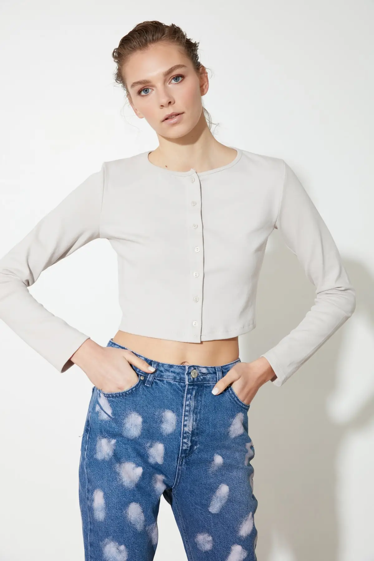 

Trendyol Button Crop Knitted Blouse TWOAW21BZ0115