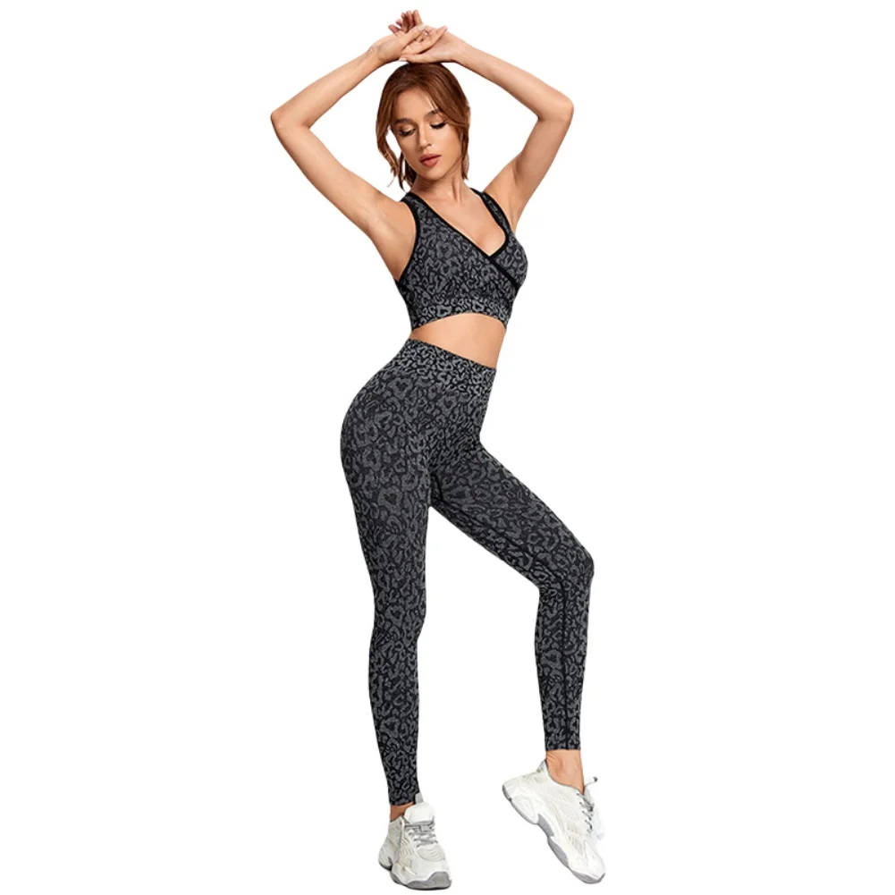 

New European Seamless Leopard Camouflage Yoga Suit Beautiful Back Bra High Elastic Hip Fitness Pants Sports Suit