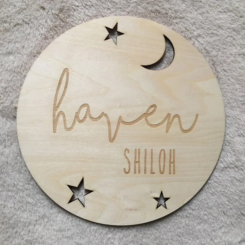 Индивидуальный знак имени ребенка в виде луны и звезд деревянный лазерный