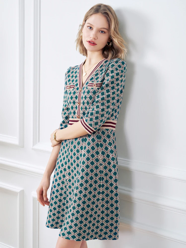 Женское трикотажное платье-свитер в клетку с длинным рукавом | Женская одежда