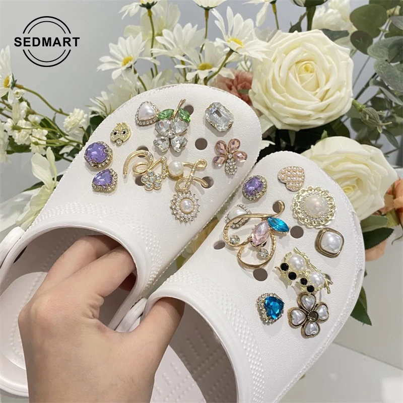 

1PCS DIY Four leaf clover owl Shoe Charms Designer NEW Charms Bling Rhinestone Girl Gift Glow Clog Decaration Metal Accessories