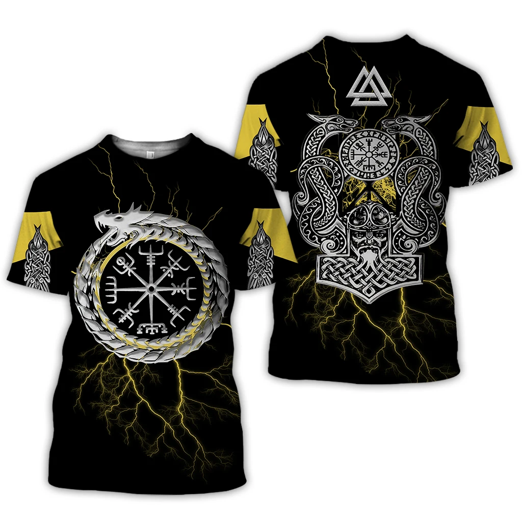 Мужская футболка с коротким рукавом круглым вырезом и принтом татуировок